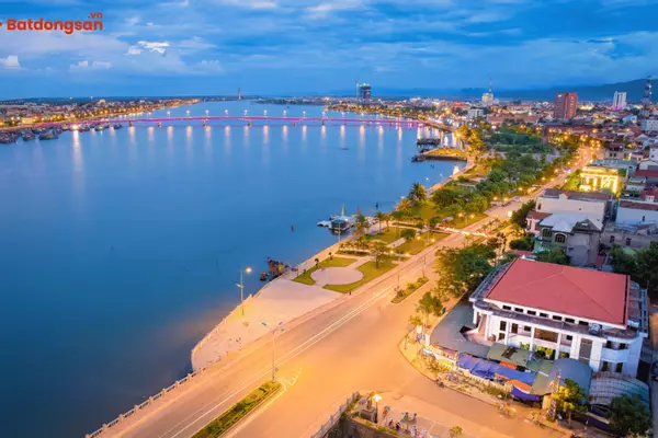 Khám Phá Thành Phố Quảng Bình: Nơi Giao Thoa Của Thiên Nhiên Hùng Vĩ Và Di Sản Văn Hóa