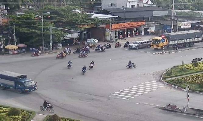 nga-tu-dong-tam-o-dau