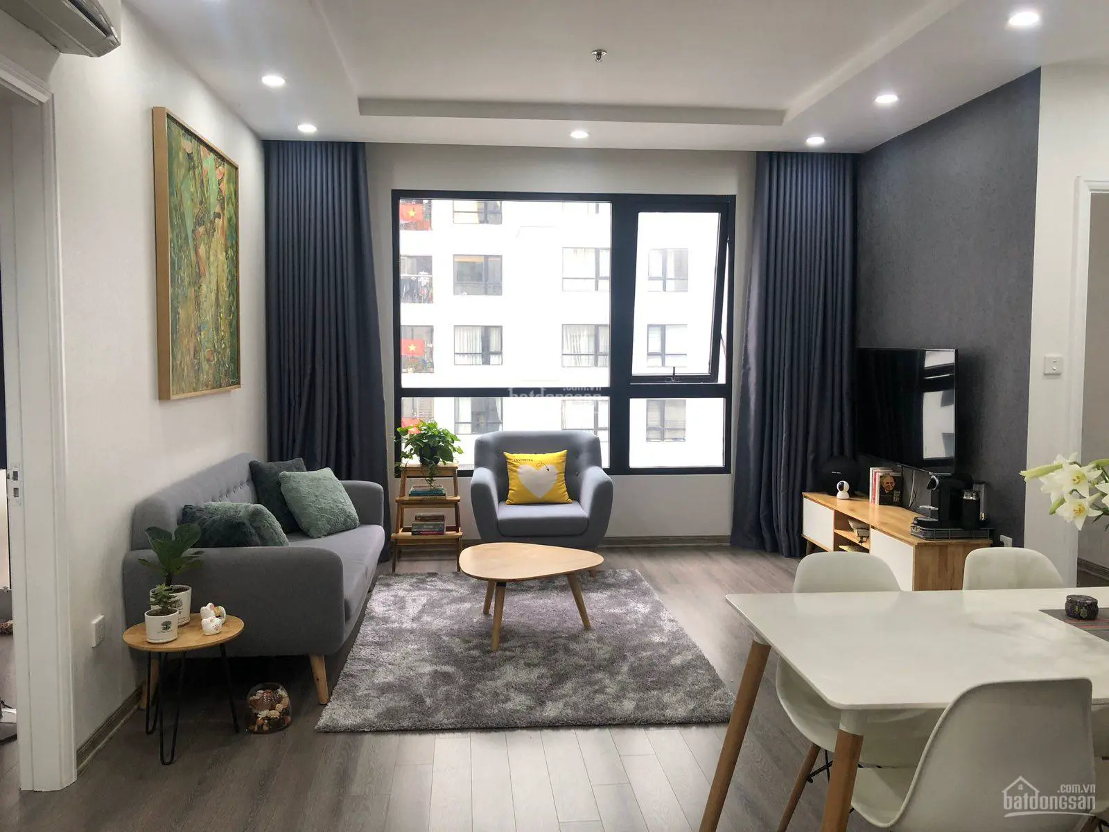Bán nhanh căn hoa hậu 2PN sáng, DT: 87 m2, tòa T06 Times City, giá siêu hấp dẫn 3.39 tỷ bao phí