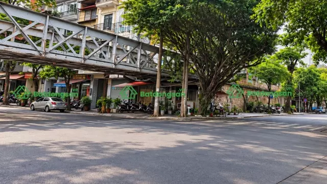 pho-cua-dong-ha-noi.jpg