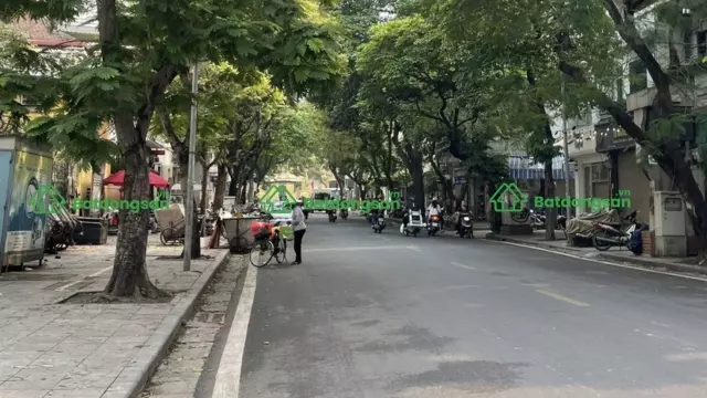 pho-da-tuong-hoan-kiem.jpg